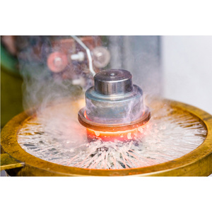 Sistema de Calentamiento por Inducción Optimizado para Aplicaciones Industriales que Ofrece Rendimiento Continuo y Calentamiento de Precisión - Product Image 1