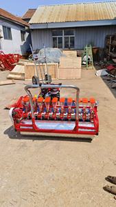 Petit transplanteur <span class=keywords><strong>de</strong></span> choux Semoir <span class=keywords><strong>de</strong></span> légumes et transplanteur <span class=keywords><strong>de</strong></span> semis avec engrenage à vendre - Product Image 5