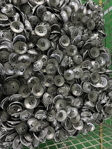 Pièces de fonderie sous pression personnalisées Produits en alliage d'aluminium Usine Services de fonderie sous pression en aluminium OEM avec livraison rapide depuis le Vietnam - Product Image 3