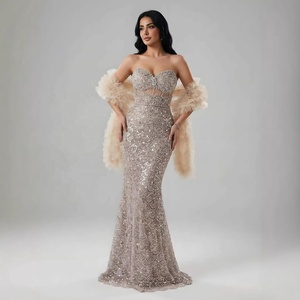 Robe de soirée sirène de luxe crème Serene <span class=keywords><strong>Hill</strong></span> LA73365B ornée de perles, collection 2026, robe de cérémonie pour célébrités avec châle à volants et plumes - Product Image 1