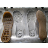 Machine automatique d'injection de polyuréthane pour la fabrication de semelles de chaussures et de pantoufles à vendre