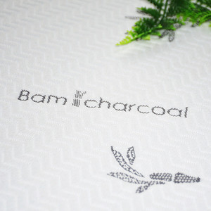 Tela de colchón Jacquard de punto de carbón de bambú blanco antipolvo y olor - Product Image 4