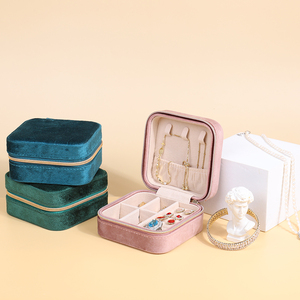 Caja Organizadora de Joyería de Cuero PU Negra Personalizada FADELI al por Mayor, Portátil de Viaje con Cierre de Cremallera, en Formas de Corazón/Cuadrado/Ovalado - Product Image 3