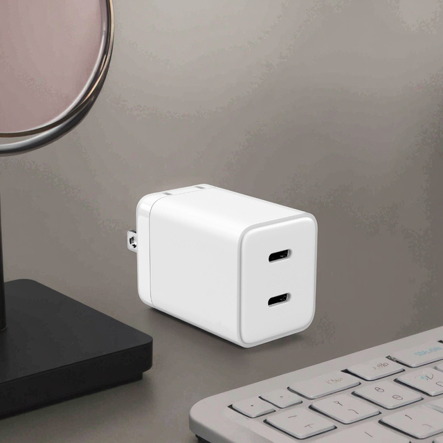 ETL Approved 40W GaN Mini PD Mode Dual USB-C 2 Port US Plug IP Mobile Phone Travel Charger