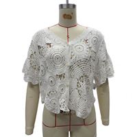 Cardigan court élégant en maille ajourée pour femme, tricoté en dentelle, crochet floral, demi-manches, devant ouvert, collection 2026