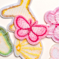 Autocollant brodé papillon pour ordinateur, petite taille, avion, fruit, dessin animé, autocollant en tissu brodé, badge de décoration pour vêtements de bébé