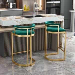 <span class=keywords><strong>Tabouret</strong></span> <span class=keywords><strong>de</strong></span> <span class=keywords><strong>bar</strong></span> en fer forgé, <span class=keywords><strong>tabouret</strong></span> haut avec dossier, siège incurvé, accoudoirs, style nordique, luxe léger, minimaliste, pour usage domestique - Product Image 2