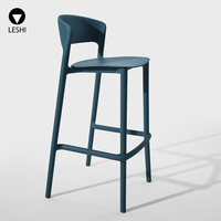 Tabouret de bar haut moderne en PP de conception italienne originale avec dossier bas et brevet européen