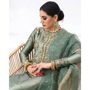 Traje de Diseño Color Verde Salvia, Estilo Boutique Pakistaní, en Seda Choo Cosida, Colección Eid - Product Image 1