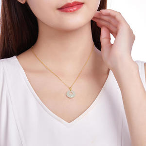 หยกธรรมชาติเนฟไรต์สีขาว จี้หยกทรงโดนัท ทอง 18K เครื่องประดับผู้หญิง สไตล์จีน ของขวัญ พร้อมใบรับรอง D406 - Product Image 4