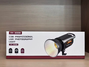 Luz de Relleno Profesional para Fotografía OEM de 150W, 3200-7000K, Amplia Temperatura de Color Ajustable, Atenuación Continua - Product Image 1