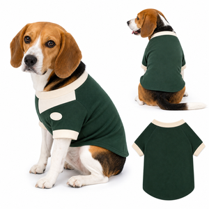 T-shirt pour chien en coton uni, style classique, coupe confortable pour chiens toutes saisons, vert avec bordure crème - Product Image 1
