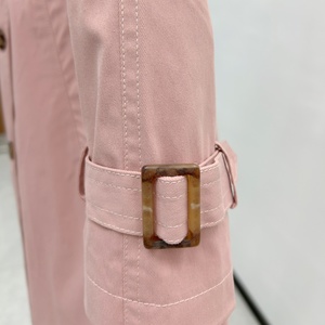 Manteau long élégant pour femme, <span class=keywords><strong>rose</strong></span>, style <span class=keywords><strong>trench</strong></span>, double boutonnage, ceinture ajustable, coupe classique. - Product Image 4