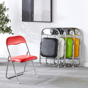 4.49 $ Promotion Offre Spéciale mobilier de bureau pour réunion en plein air événements PVC bon marché <span class=keywords><strong>chaise</strong></span> pliante d'hôtel - Product Image 5