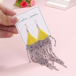 Boucles d'oreilles tissées Style bohème longue frange couleur perles de riz boucles d'oreilles pour femmes Uionen 1846 - Product Image 5