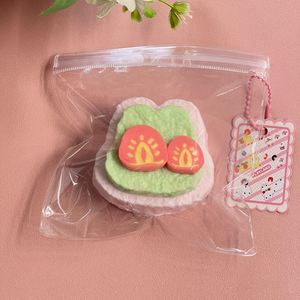 ของเล่นบีบกวนรูปกระต่ายฝรั่งขนาด 7.5 ซม. น่ารักแบบใหม่ บรรเทาความเครียด ของขวัญสำหรับเด็กและผู้ใหญ่ ช่วยเพิ่มความสุข - Product Image 3