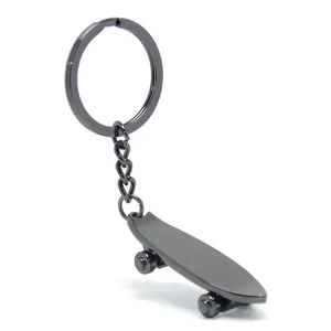 新款上市运动3D迷你滑板车钥匙扣尖滑板钥匙扣戒指酷包魅力礼品黑色金属滑板钥匙扣