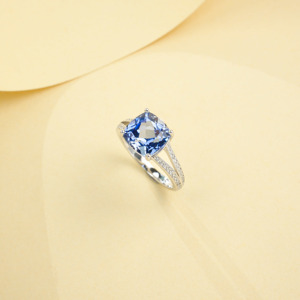 เงินแท้ 925 รูปทรงลูกแพร์สีคอร์นฟลาวเวอร์ ดีไซน์สวยหรูสำหรับผู้หญิง - Product Image 3