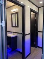Toilettes d'affaires toilettes portables salle de bain de luxe remorque coût 4 cabines toilettes remorque à vendre Tune toilettes remorque