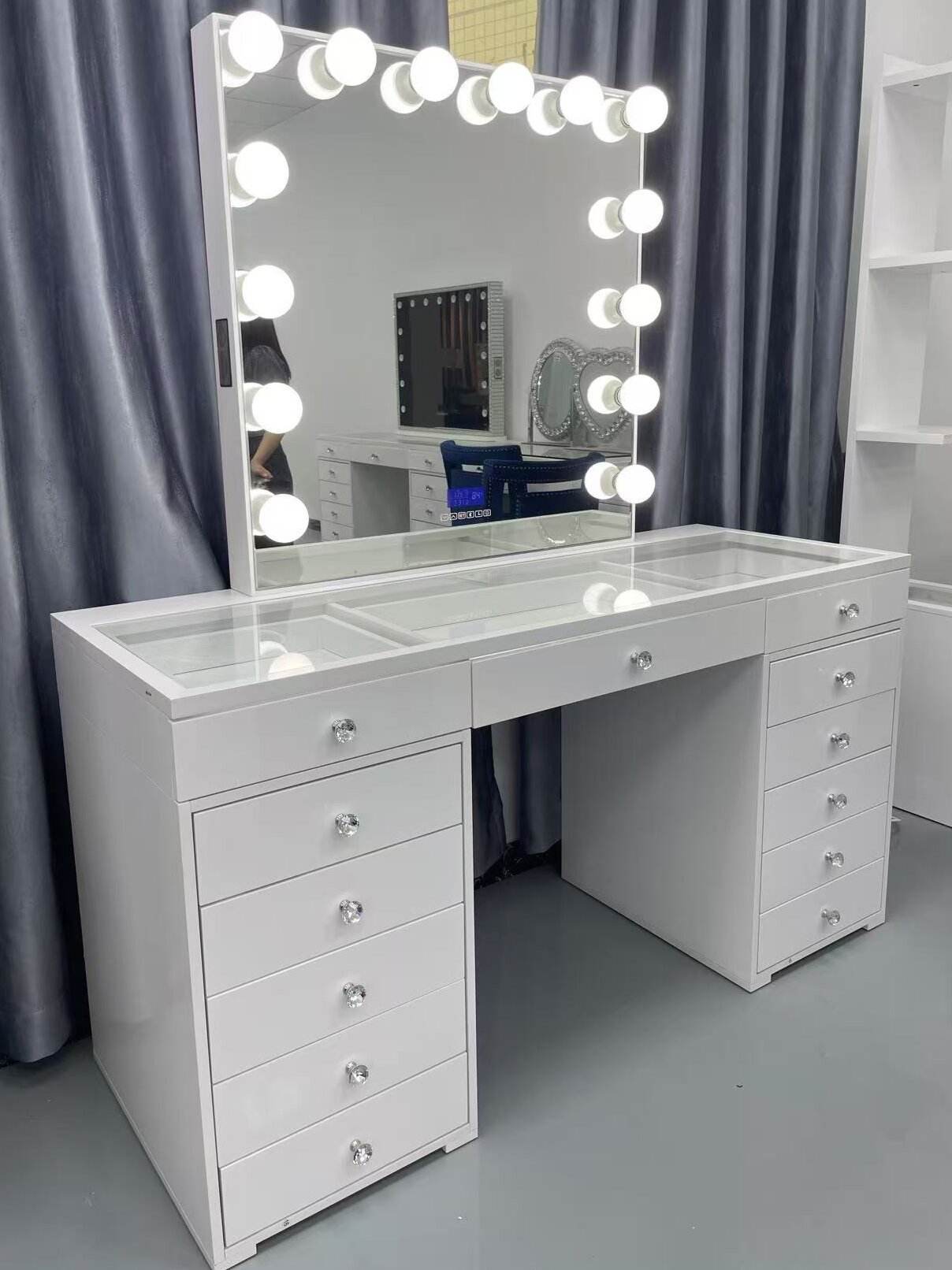13 Drawer White Dressing Table