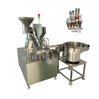 Machine de remplissage et de scellage de tubes souples à changement rapide et multi-spécifications pour une fabrication agile de tubes de tailles variées