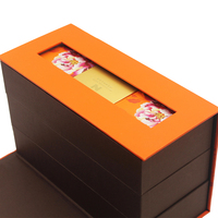 Boîte cadeau pliable aseptique personnalisable avec fermeture magnétique Boîtes rigides avec poignée pour impression de stratification de bouteille Pr Matt