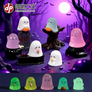 Figura de fantasma Dp de resina que brilla en la oscuridad, mini decoración de Halloween, adorno de escritorio para interiores - Product Image 2