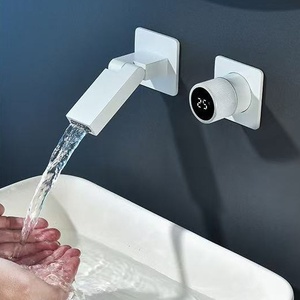 <span class=keywords><strong>Robinet</strong></span> <span class=keywords><strong>de</strong></span> salle <span class=keywords><strong>de</strong></span> bain intelligent à LED personnalisé Libert F-6 avec affichage numérique, durable, mural, rotatif, en laiton nano - Product Image 1
