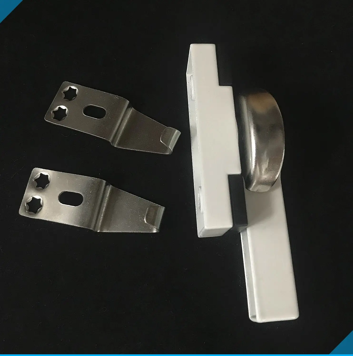 Hardware della serratura del chiavistello della finestra della porta accessori in lega di zinco di alluminio serratura a mezzaluna serratura del chiavistello della finestra scorrevole