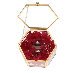 Scatola per Anelli Nuziali Creativa con Fiore Eterno del Dipartimento Mori - Product Image 6