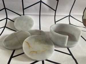 Ensemble de sous-verres en résine marbrée faits à la main Accessoires élégants et durables pour boissons Cadeau parfait pour la maison - Product Image 5
