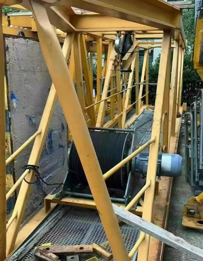 Zoomlion 7530 Tower Crane - 20T Capacity, 75% New Condition