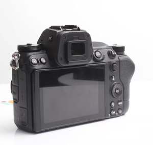 Bon prix Appareil photo hybride plein format Z6 II 24,5 MP BSI CMOS Double processeur EXPEED 6 Prise de vue en rafale à 14 ips - Product Image 3