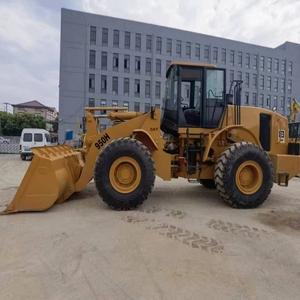 Chargeuse sur pneus Caterpillar 950H d'occasion, modèle 2023, puissance 92 kW, charge utile 5 tonnes, machine multifonctionnelle pour travaux de construction - Product Image 2