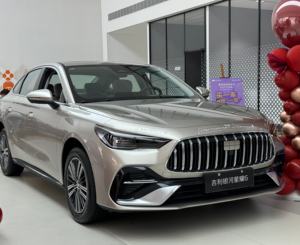 Geely Galaxy Starshine Xingyao 6 60km 125km PHEV <span class=keywords><strong>Coches</strong></span> Eléctricos <span class=keywords><strong>de</strong></span> Exportación en Stock en el Puerto <span class=keywords><strong>de</strong></span> Shanghái Vehículos Nuevos Sedán - Product Image 1