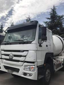 Camión Mezclador de Concreto HINO con Chasis de 10 Metros Cúbicos en Venta en Dubái - Product Image 5