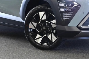 Coche usado completamente cargado 2025 HyundaiS <span class=keywords><strong>Kona</strong></span> Executive 1,6 GDI <span class=keywords><strong>Hybrid</strong></span> DCT SUV listo para su uso, sin accidentes listo para enviar a todo el mundo - Product Image 2