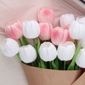 Ramo de flores artificiales de tulipán de PU, blanco y rosa, de alta simulación, arte floral decorativo para decoración de escritorio de primavera - Product Image 4