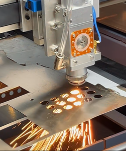 Nueva Máquina de Corte Láser de Fibra CNC de 3 Ejes de Alta Precisión, <span class=keywords><strong>Pequeña</strong></span>, Automática, para Joyería Metálica, Modelo 3020 4060, con Soporte IA, Cerrada - Product Image 5