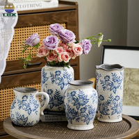Vase à fleurs en céramique bleu et blanc de style traditionnel chinois antique personnalisé en gros pour la décoration intérieure Vase