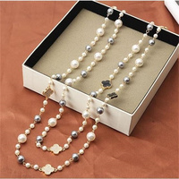 Collier long multicouche en strass et perles, motif trèfle à quatre feuilles, pour femme, style coréen, vente en gros