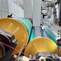Machine de fabrication de bannières flexibles en PVC transparent avec extrudeuse bivis conique co-rotative à moteur, haute productivité pour feuilles et plaques légères