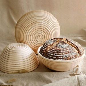 Grand banneton à pain en verre, artisanal, en bois et silicone vert, pour la fabrication du pain français et la pâtisserie - Product Image 4