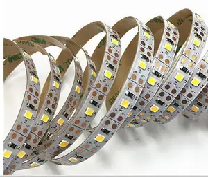 贴片2835灯带发光二极管DC 5V 60 leds/m IP 20非防水2m /m假日发光二极管，带USB或电池盒