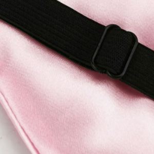 Masque pour les yeux en velours de luxe super doux avec sangle élastique et rembourrage en soie, couleur personnalisée pour un sommeil de haute qualité - Product Image 3