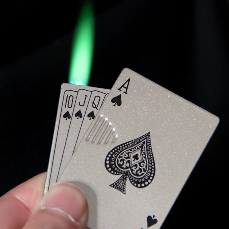 Atacado verde chama metal jogando cartas jet isqueiro espadas ace palhaço poker windproof isqueiro fumar acessórios