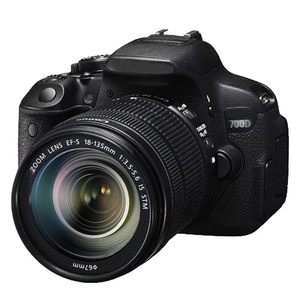 Appareil photo reflex numérique EOS 700D avec objectif EF-S 18-135mm, capteur APS, Full HD 1080p, idéal pour débutants - Product Image 1