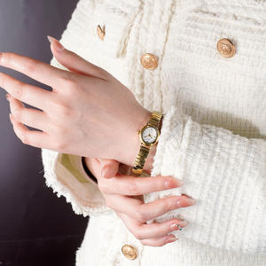 Reloj de mujer de alta gama, lujoso y elegante, compacto y exquisito, resistente al agua, con banda elástica. - Product Image 3