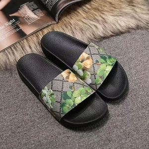 Chaussons tendance - Chaussons pour femmes, Chaussons pour hommes, Chaussons plats monobloc, Produits en gros - Product Image 2