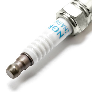 หัวเทียน NGK 91924 ILZNAR8A7G เลเซอร์อิริเดียมประสิทธิภาพสูง พร้อมขั้วอิเล็กโทรดอิริเดียมแพลตตินัม สำหรับรถยนต์ - Product Image 3